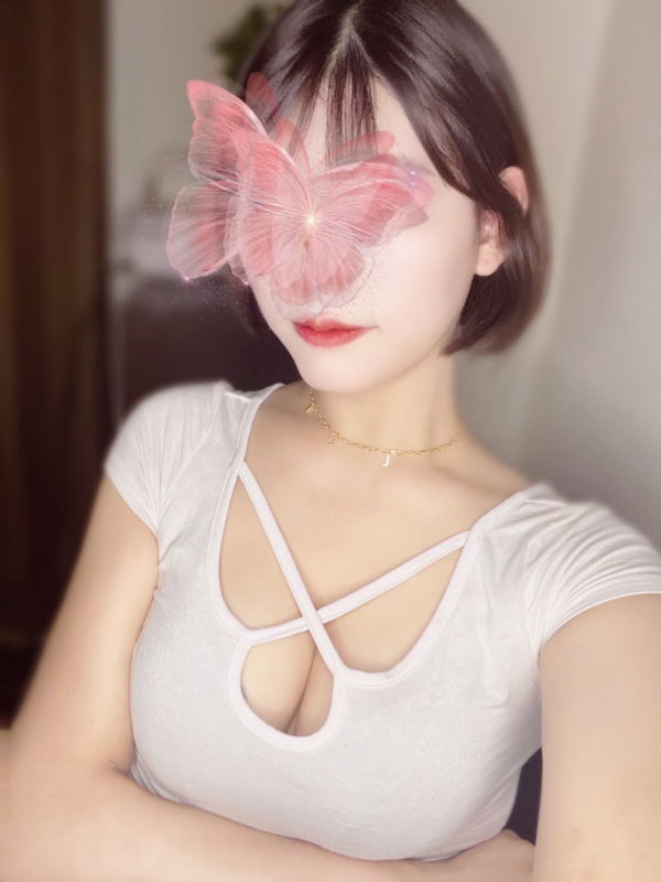 草薙かれん