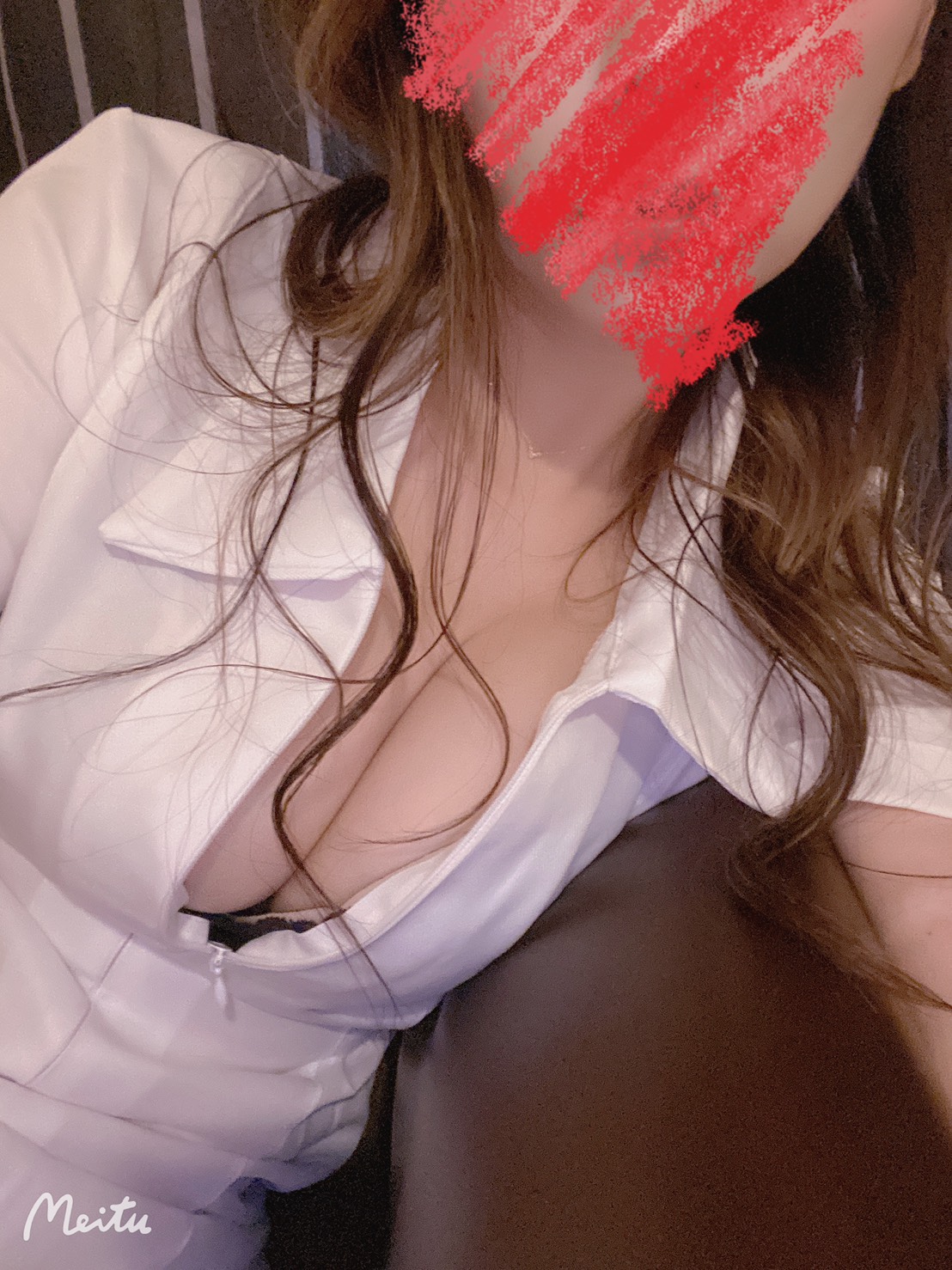 西内しおり