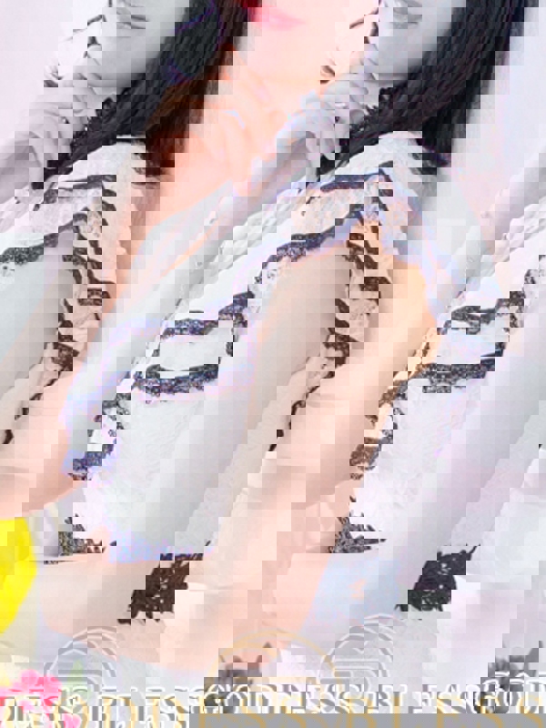 朱莉（あかり）-E