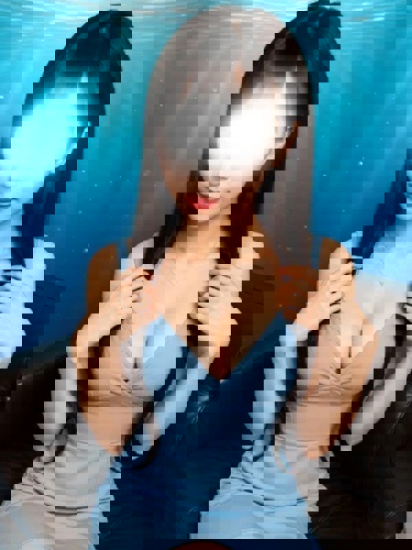 氷月(ひづき)あみ