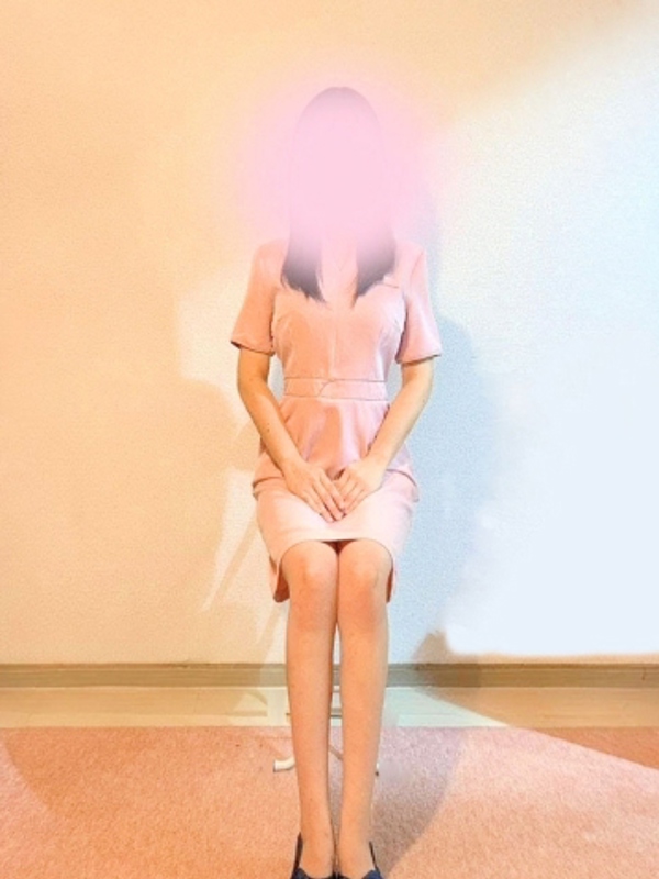 神坂ひな