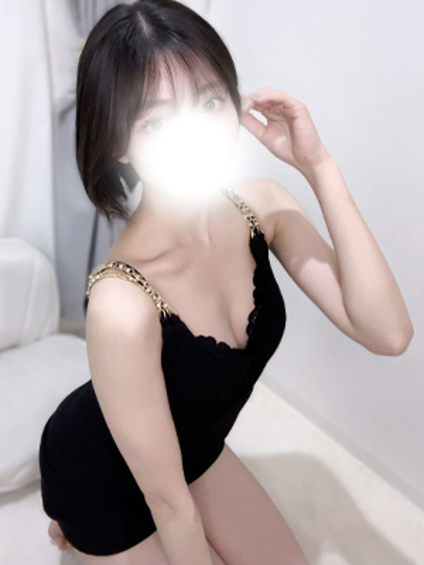 滝沢なつは