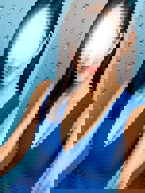 涼乃(すずの)しずく