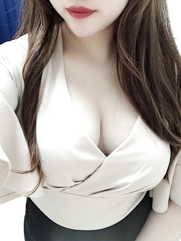 幸月衣奈