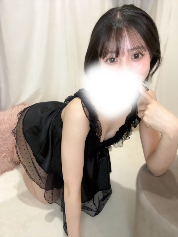 滝沢なつは