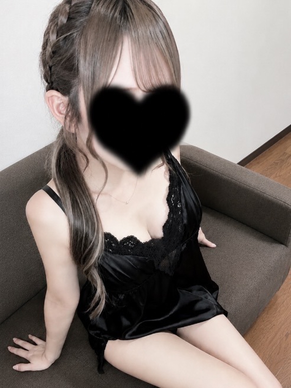 秋坂　のえる