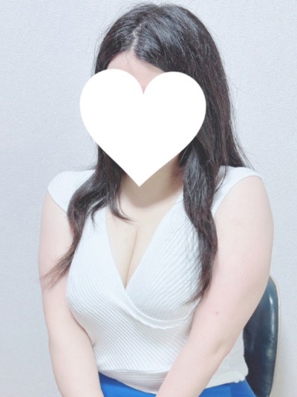 東雲まゆ